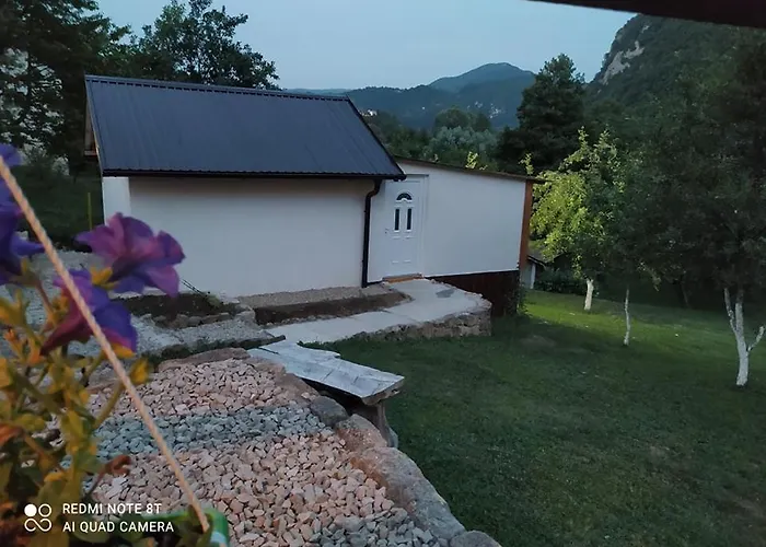 Lenilenii Bungalows
